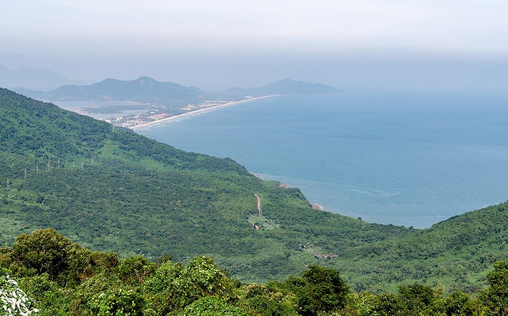 Đi Tàu Di Sản Huế–Đà Nẵng Để Ngắm Biển Qua Cửa Sổ Trên Cung Hải Vân - 4