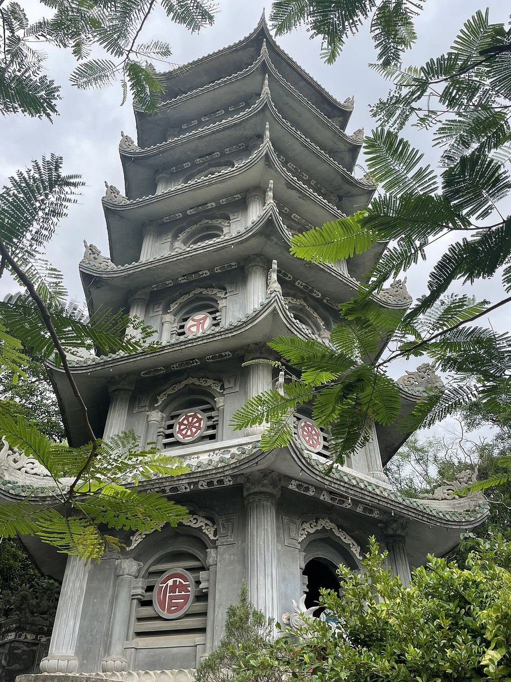 Thủy Sơn Ở Ngũ Hành Sơn: Ghé Động Huyền Không Và Chùa Tam Thai - 2