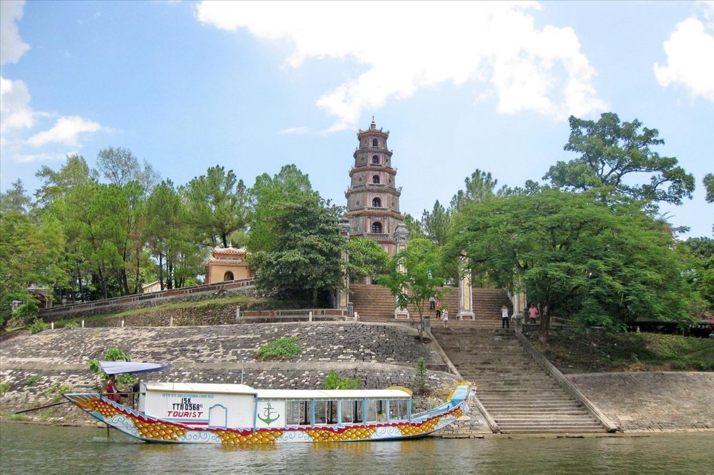 Chùa Thiên Mụ: Ghé Tháp Phước Duyên Bên Sông Hương - 2